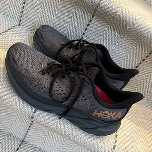 HOKA Clifton 8 women’s sneakers with CURREX RunPRO INSOLE